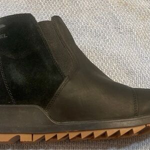 Sorel Black Leather and Suede Boots